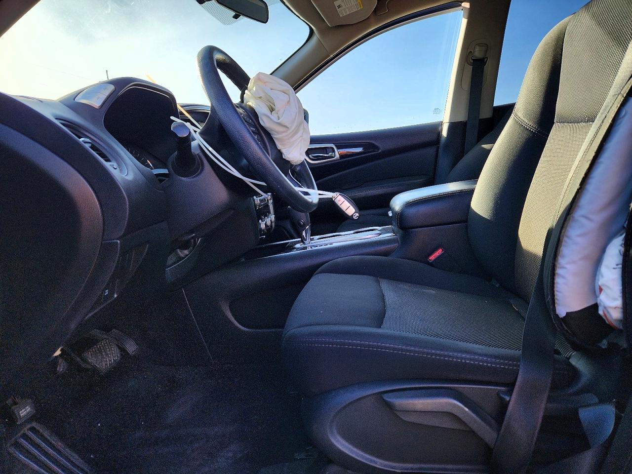 2020 Nissan Pathfinder s