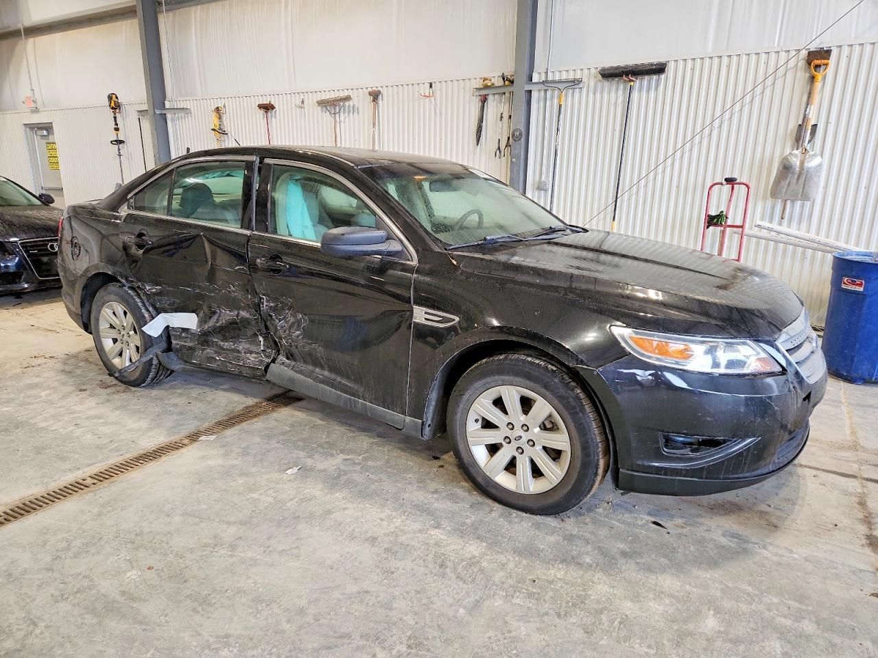 2011 Ford Taurus se