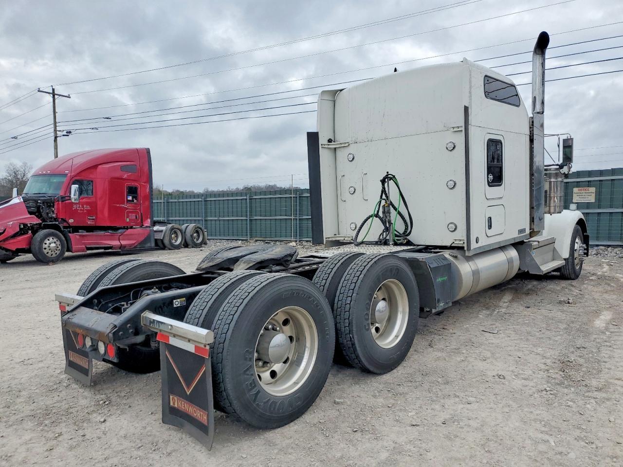 2019 Kenworth W900 Semi Truck