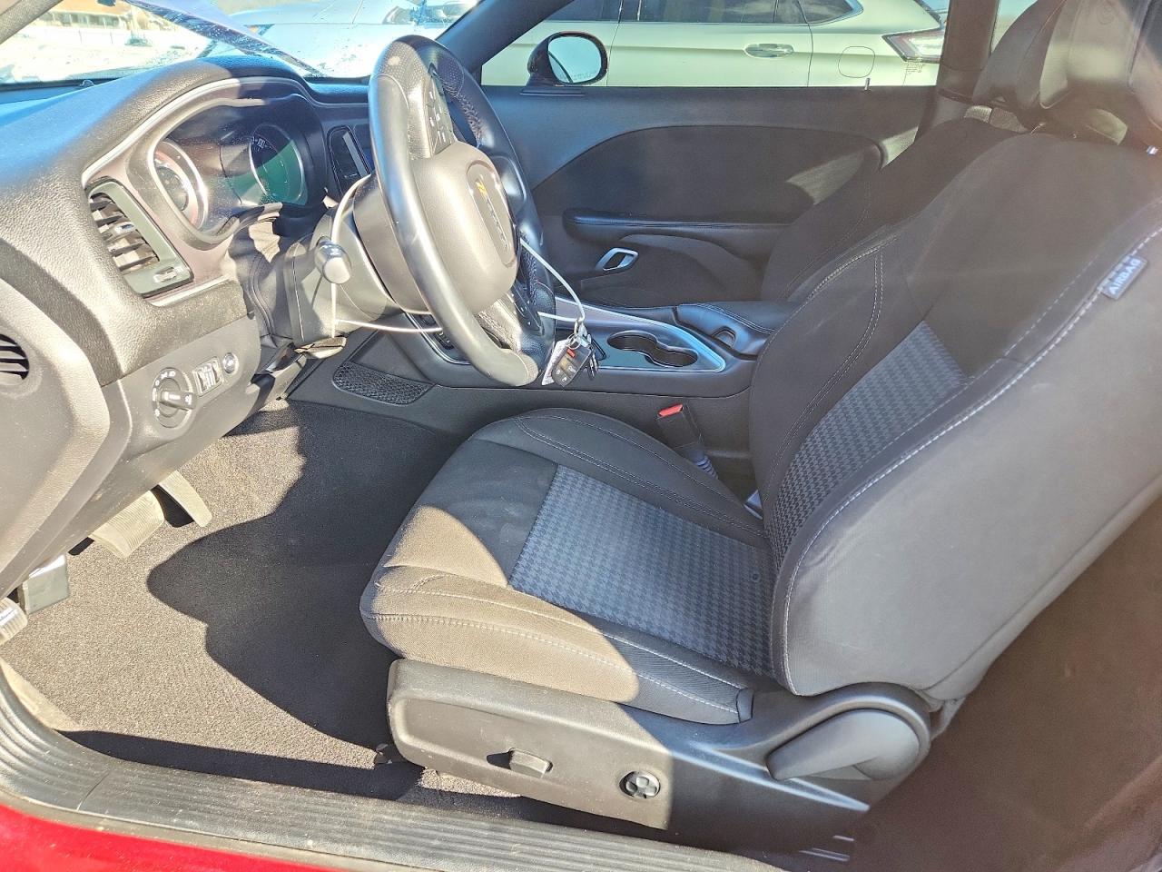 2021 Dodge Challenger sxt