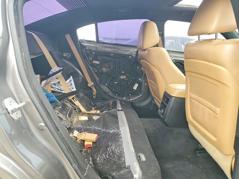 2012 Dodge Charger r