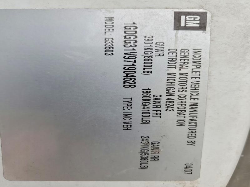 2007 GMC Savana Cutaway G3500