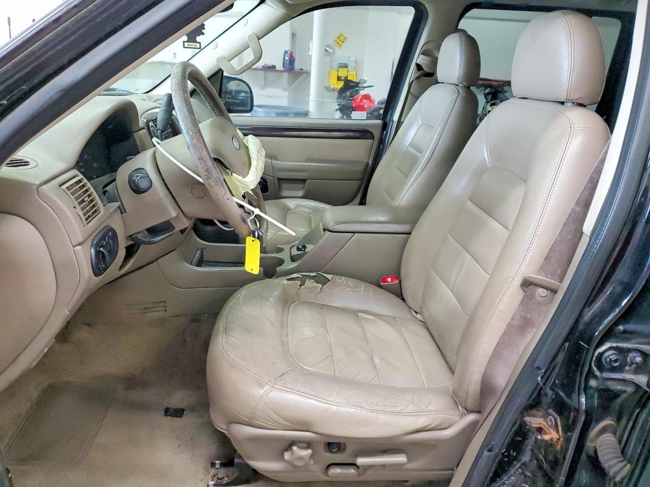 2004 Ford Explorer