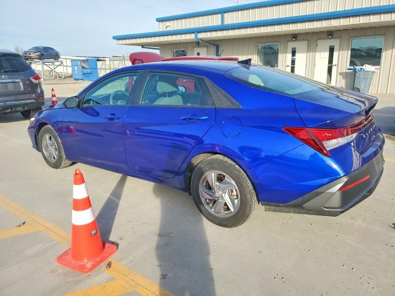 2024 Hyundai Elantra se