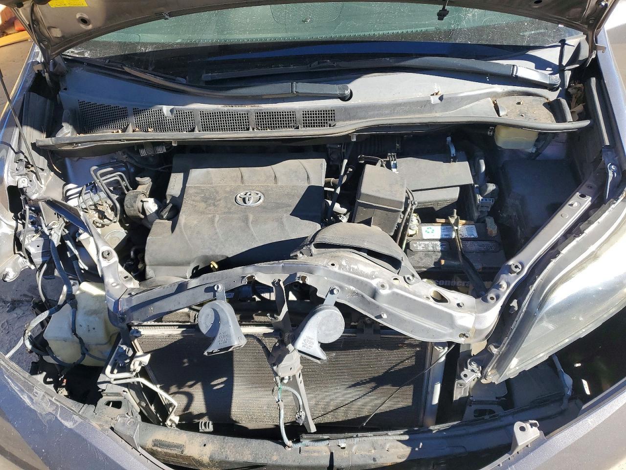 2016 Toyota Sienna se