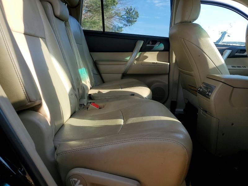 2012 Toyota Highlander Base
