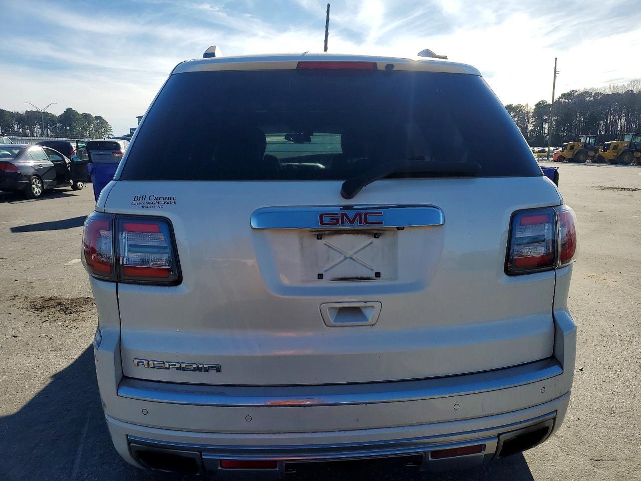 2015 GMC Acadia Denali