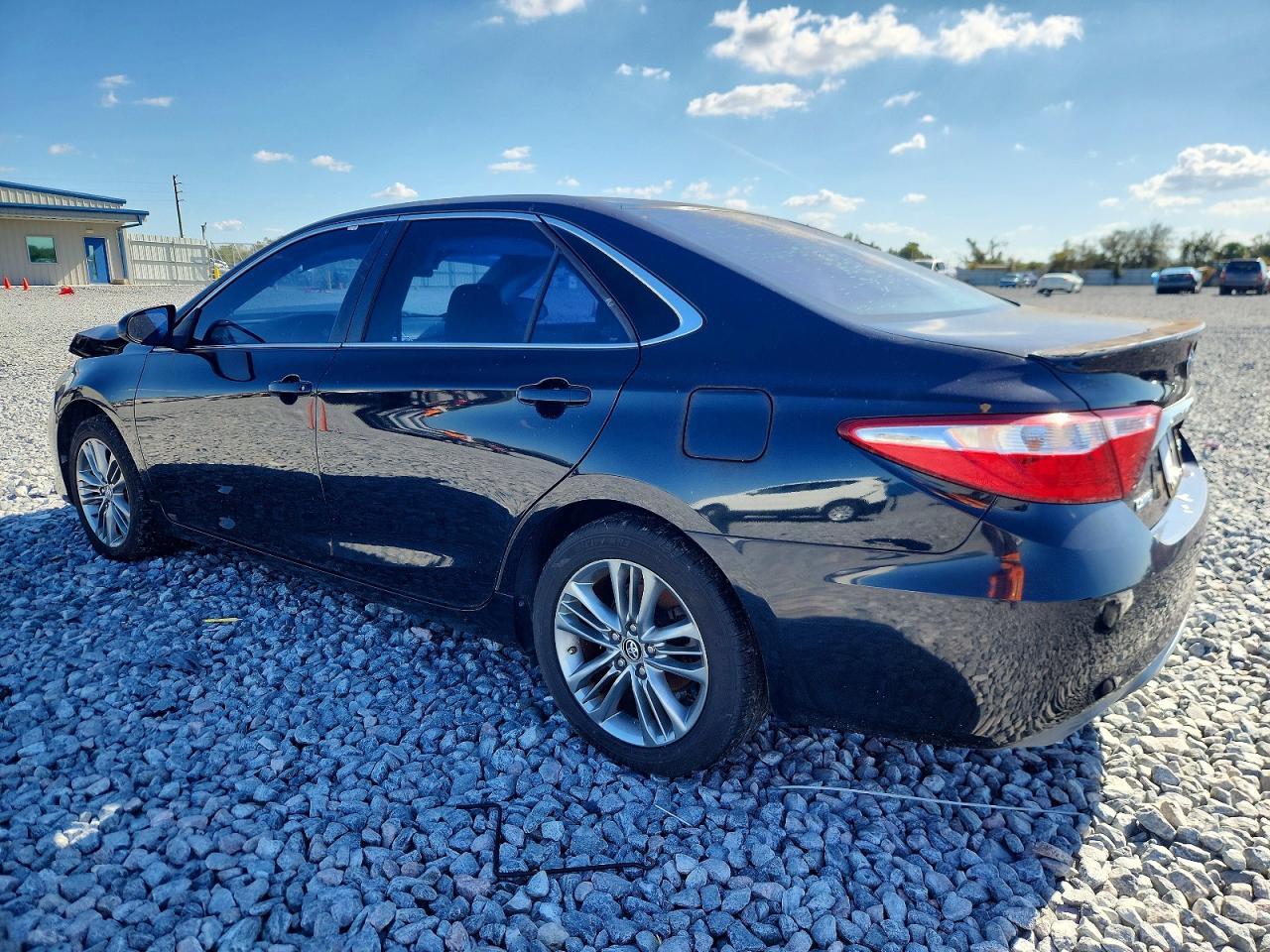 2017 Toyota Camry le