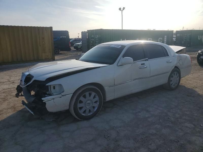 2006 Lincoln Town car Signature