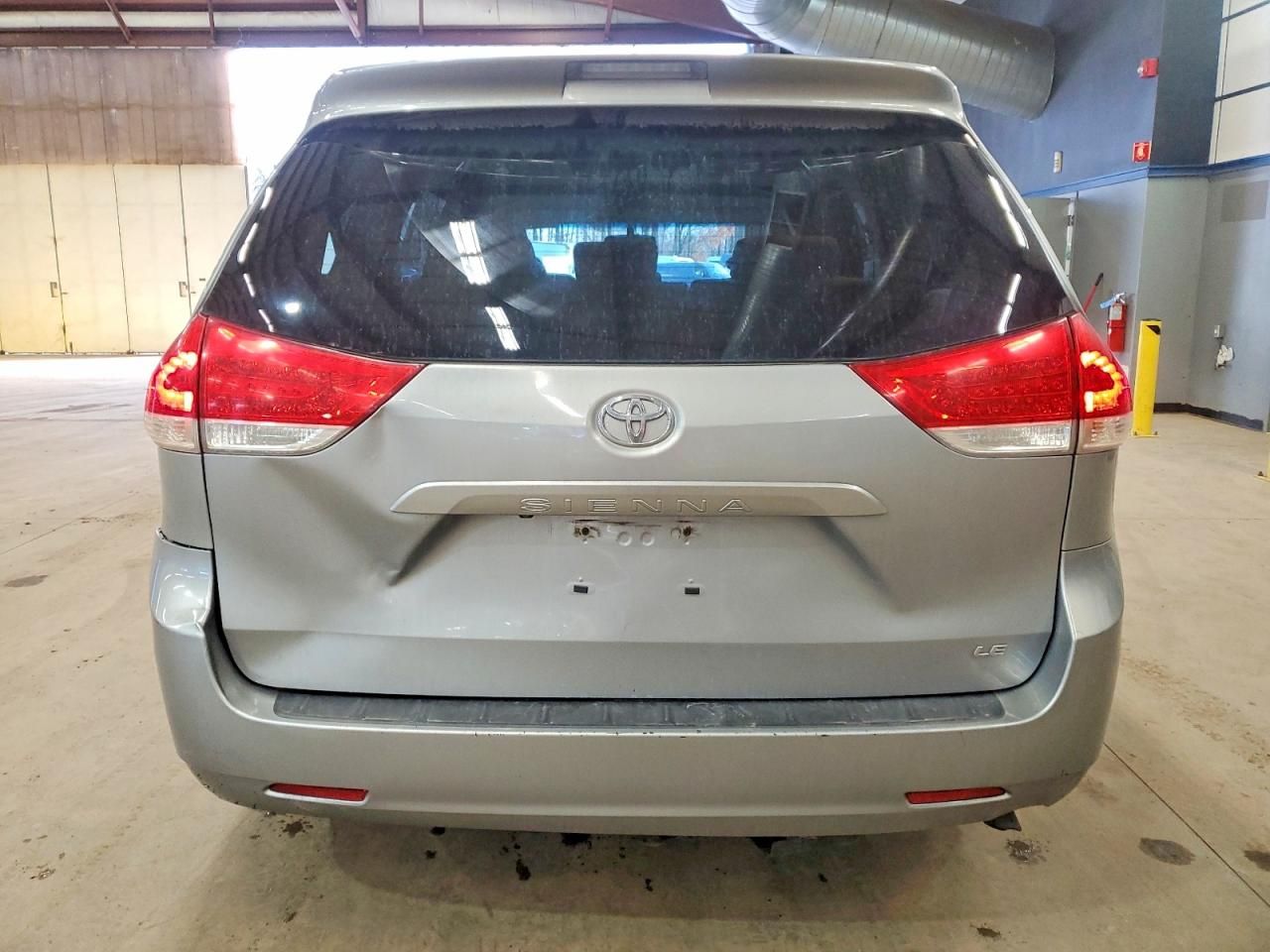 2012 Toyota Sienna le