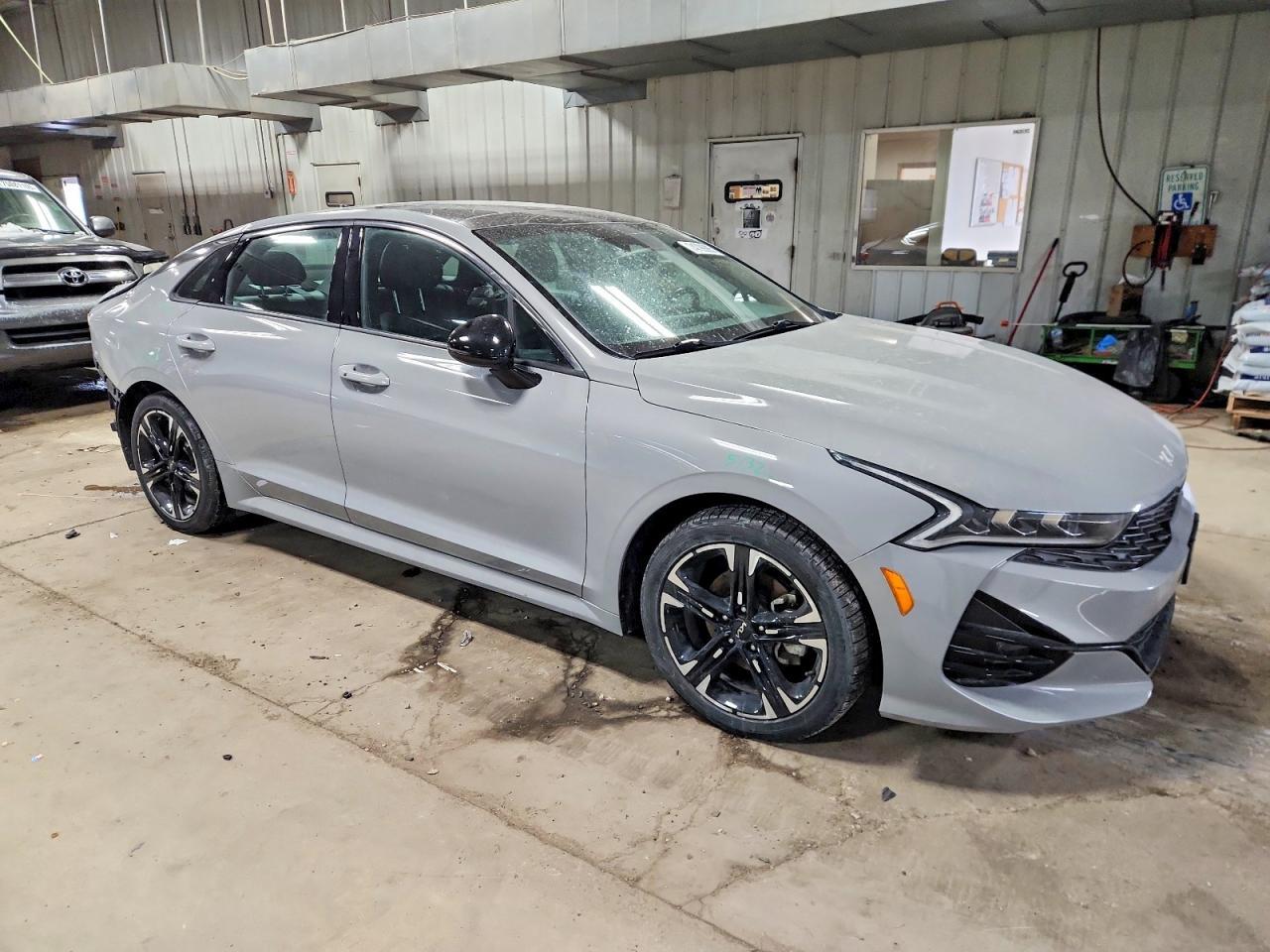 2022 KIA K5 gt Line