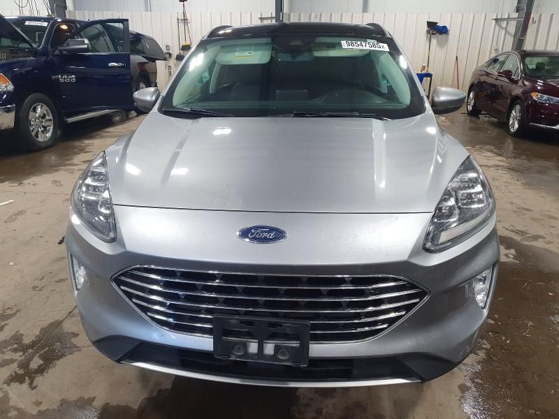 2022 Ford Escape Titanium