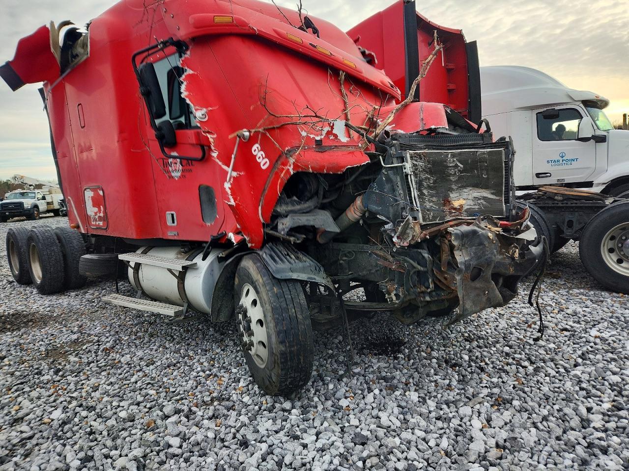 2006 Freightliner Columbia 120 Semi Truck