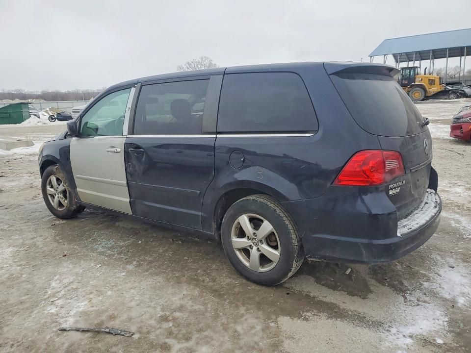 2010 Volkswagen Routan se