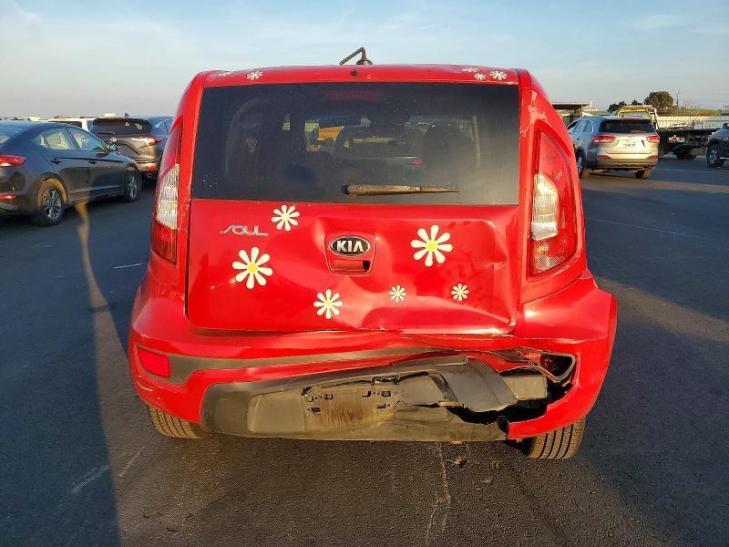 2013 KIA Soul +