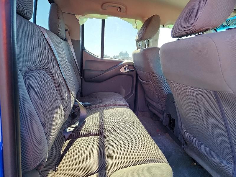 2015 Nissan Frontier sv