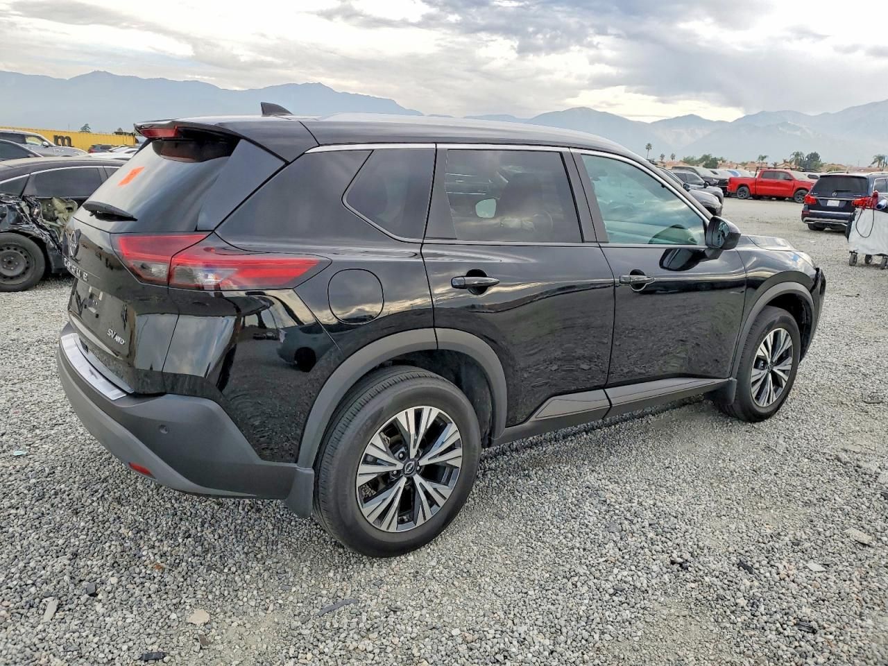 2023 Nissan Rogue sv
