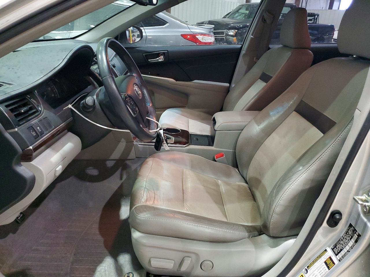 2014 Toyota Camry l