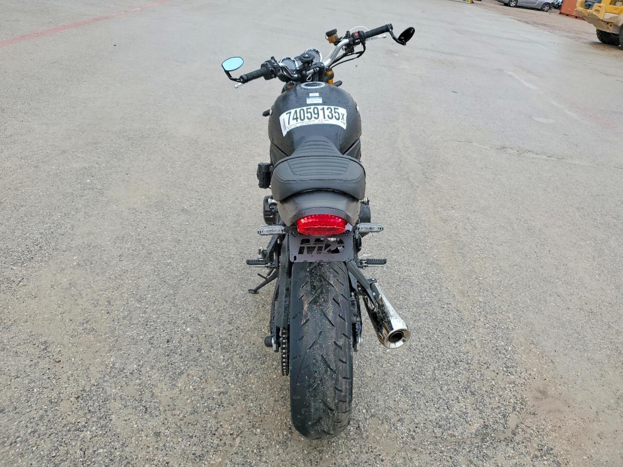 2025 Kawasaki ZR900 N