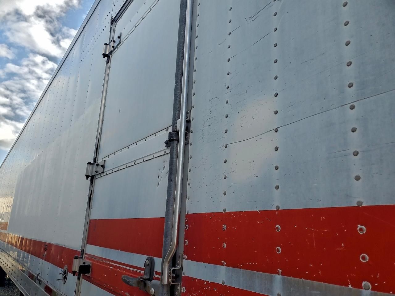 2010 Utility VS2RA Refrigerated Van Trailer