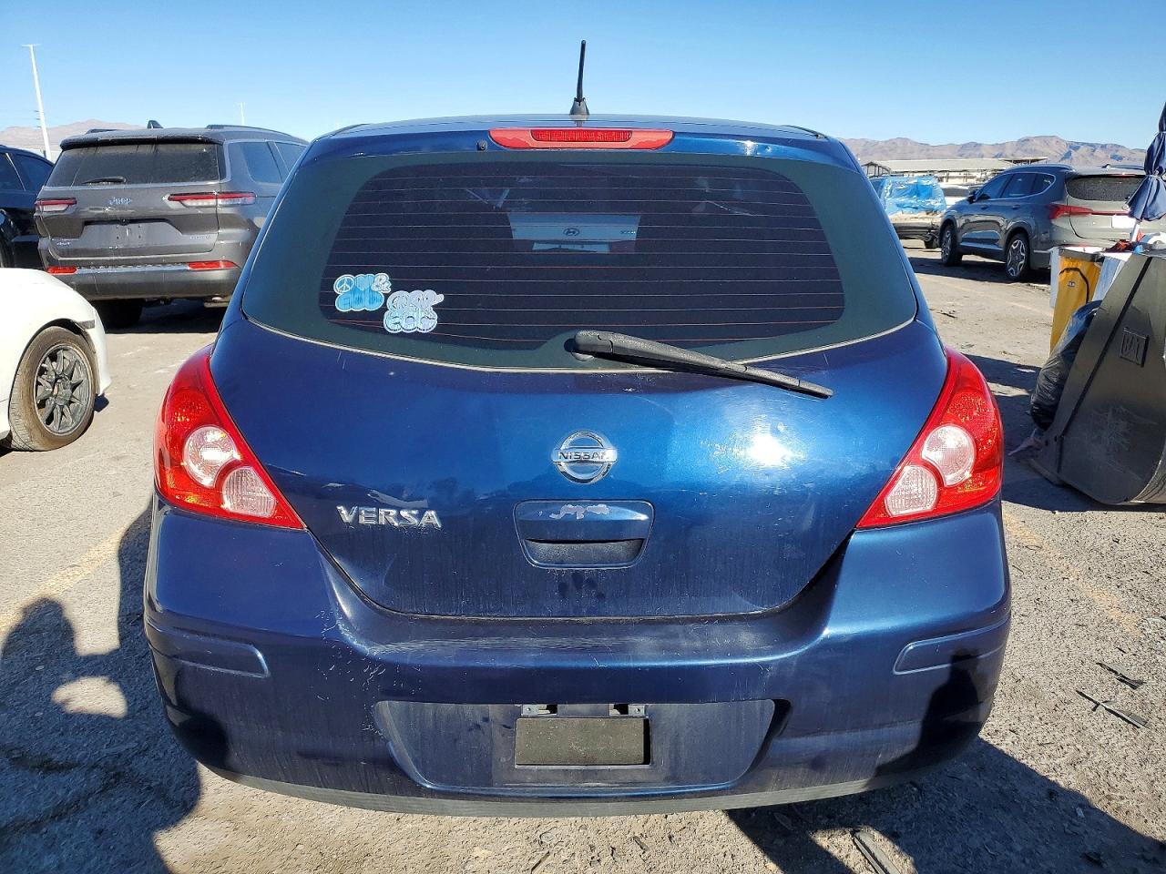2012 Nissan Versa s