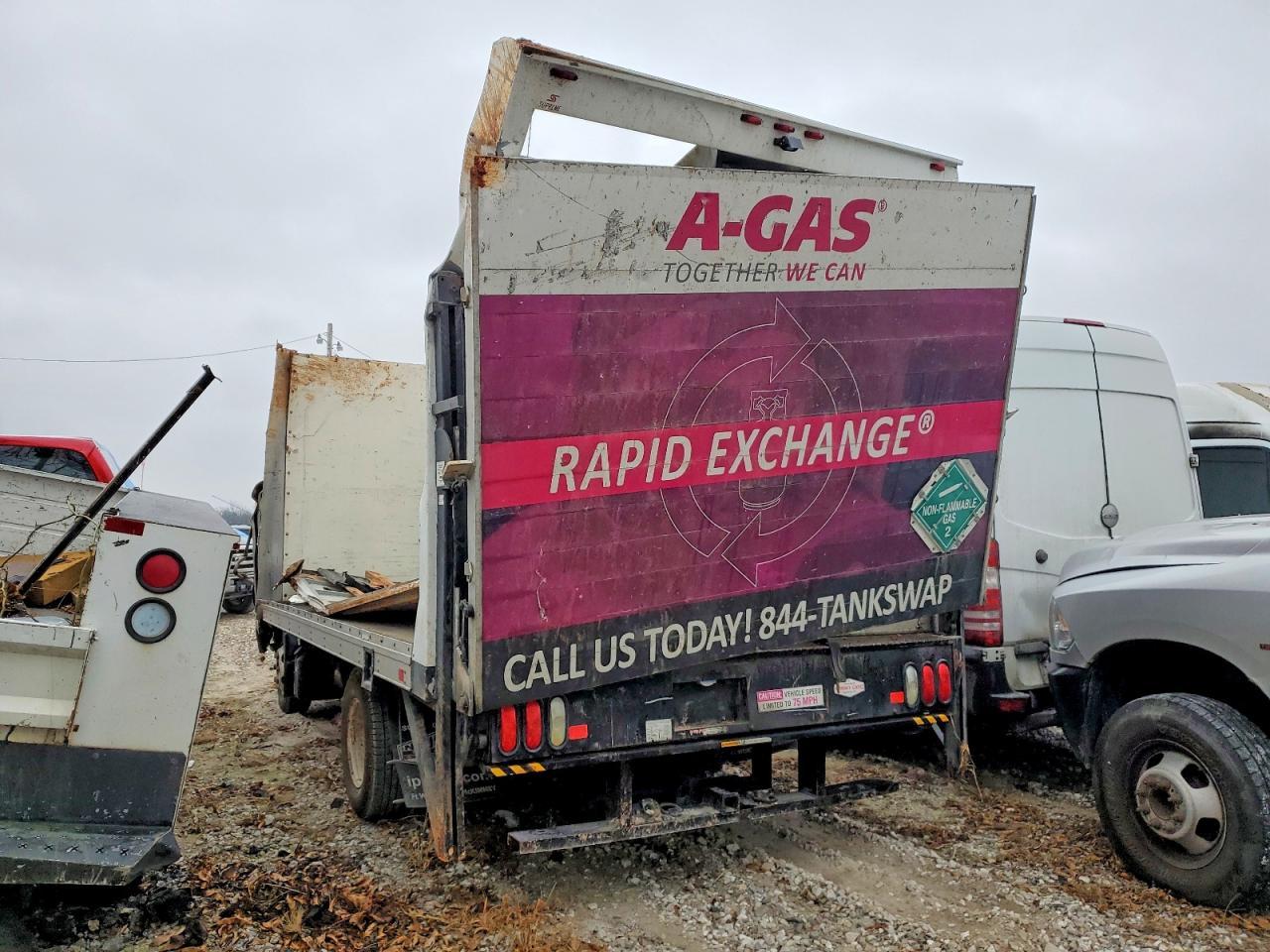 2017 Isuzu Npr hd box Truck