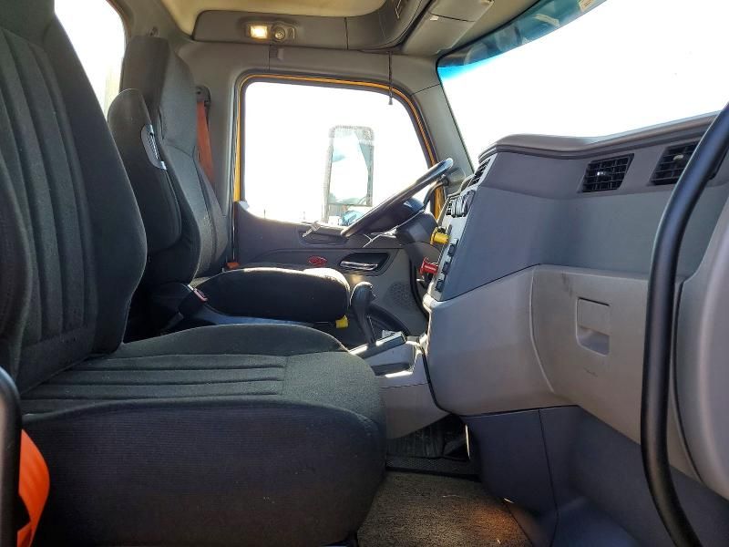 2016 Peterbilt 579 Semi Truck