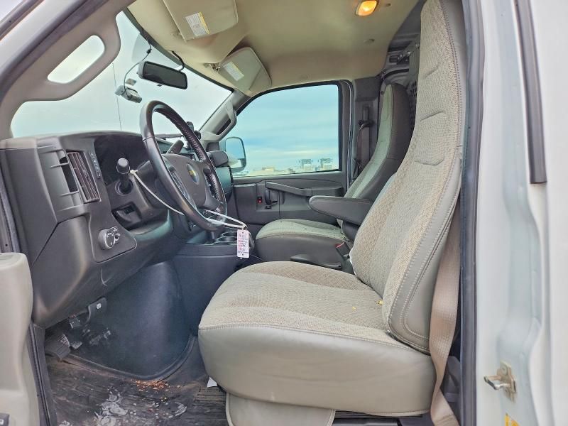2022 Chevrolet Express G2500