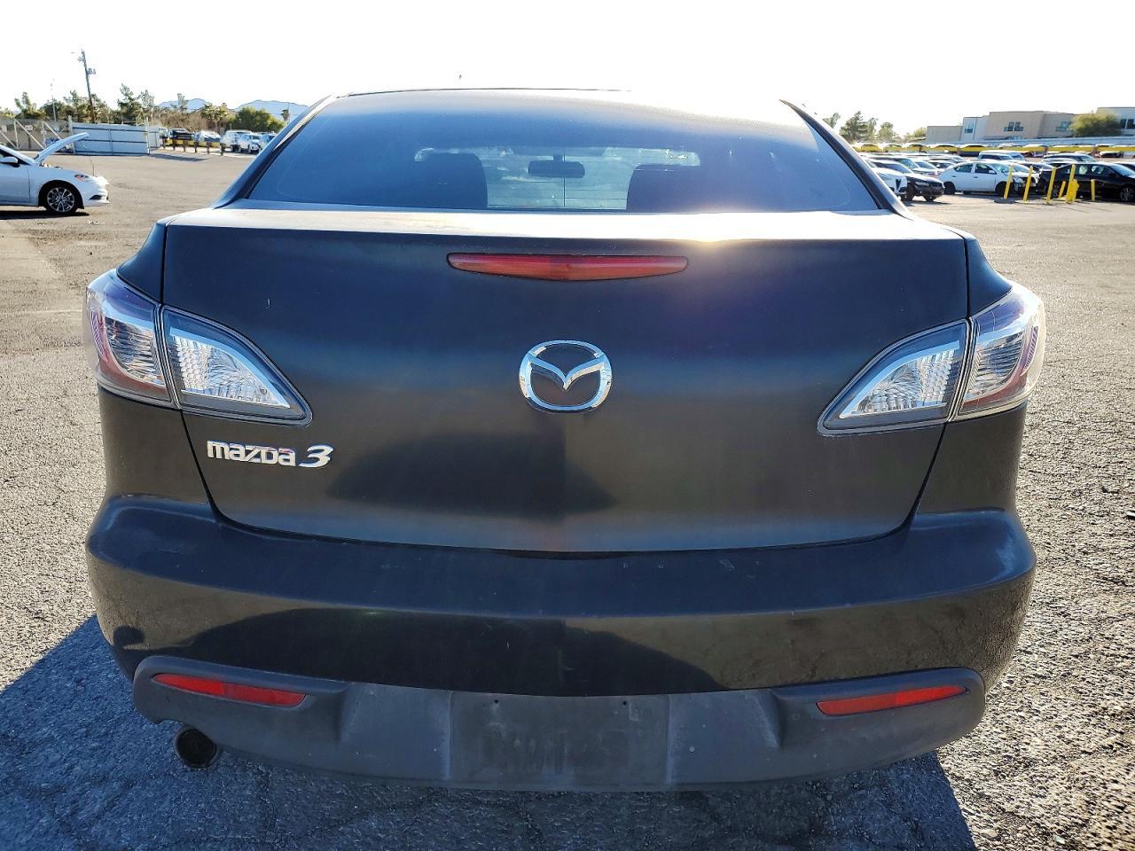 2010 Mazda 3 I