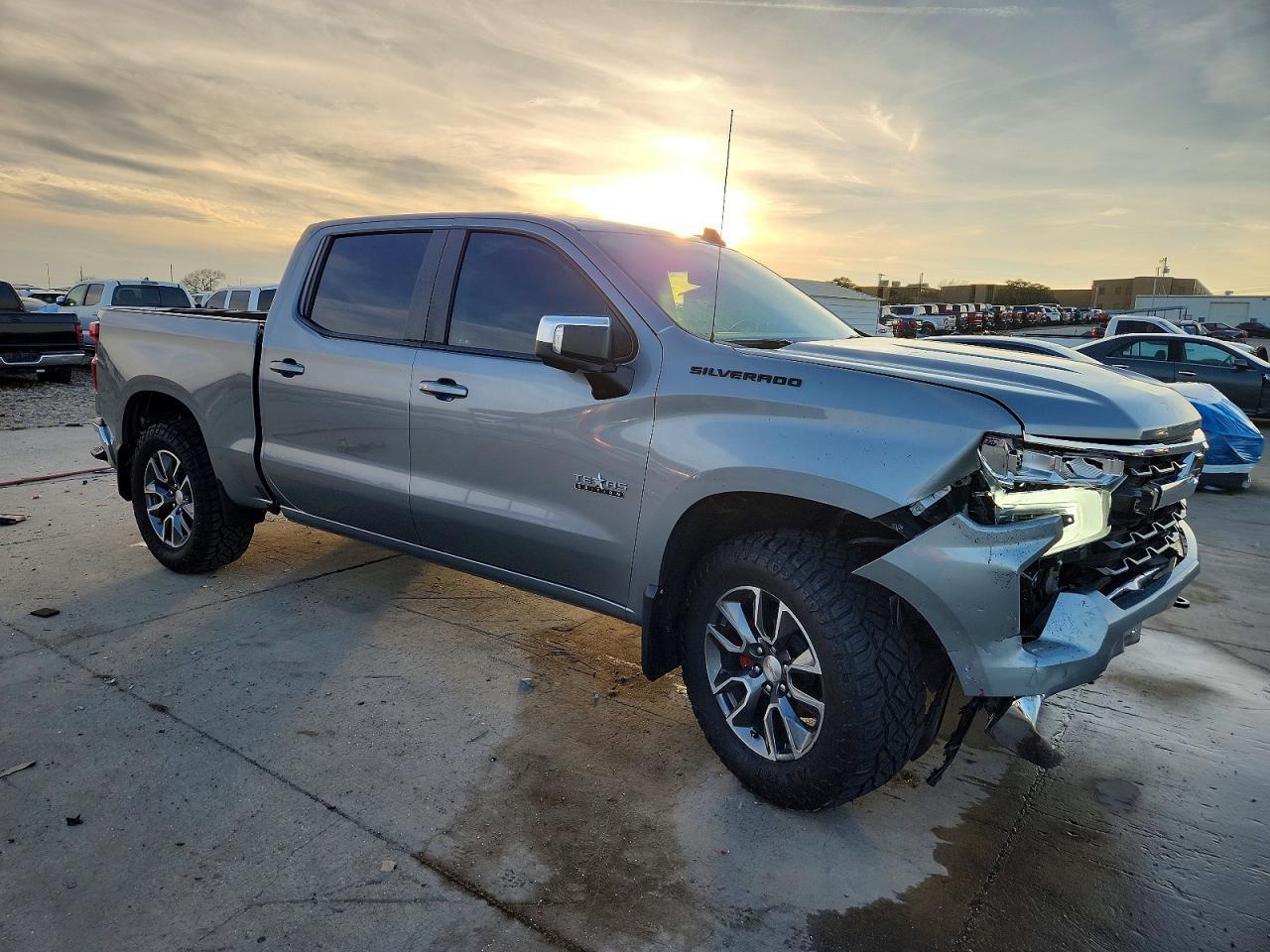 2024 Chevrolet Silverado C1500 LT