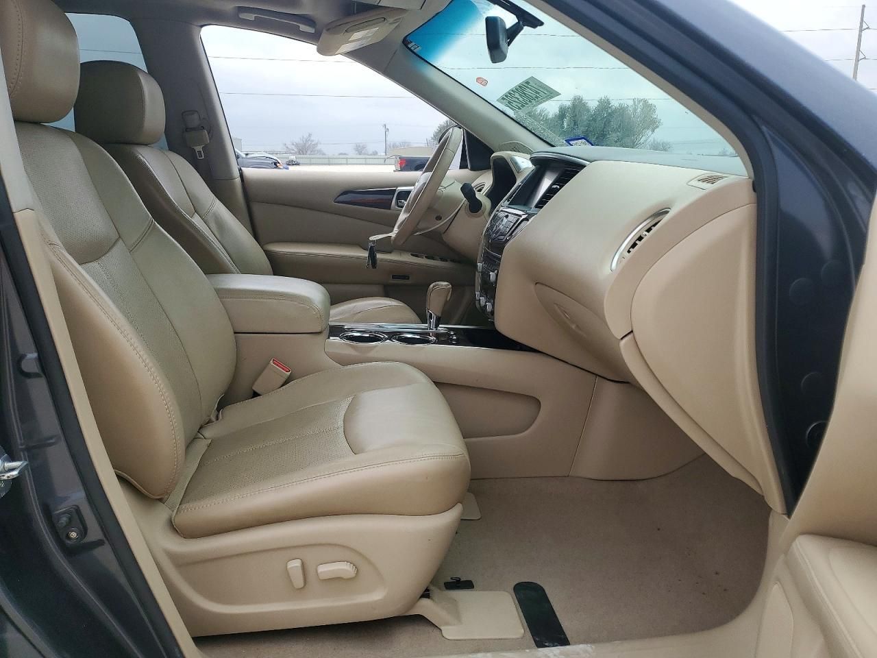 2014 Nissan Pathfinder s