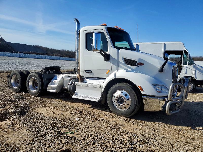 2016 Pntw 579-Semi Truck