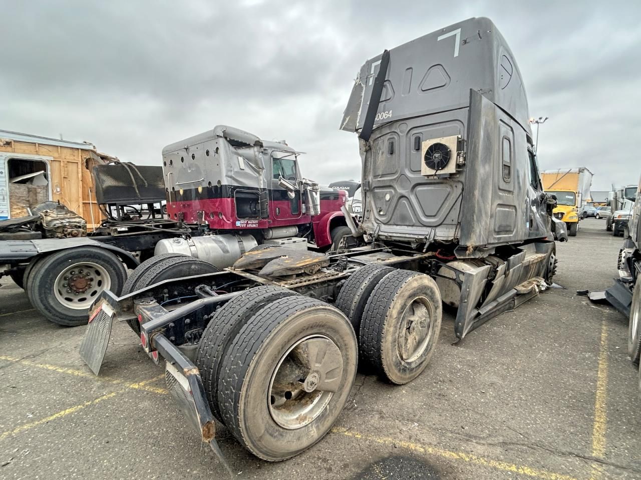 2023 Freightliner Cascadia 126 Semi Truck