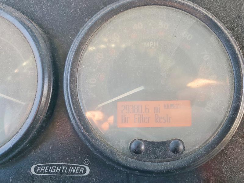 2005 Freightliner MT45 Delivery Truck