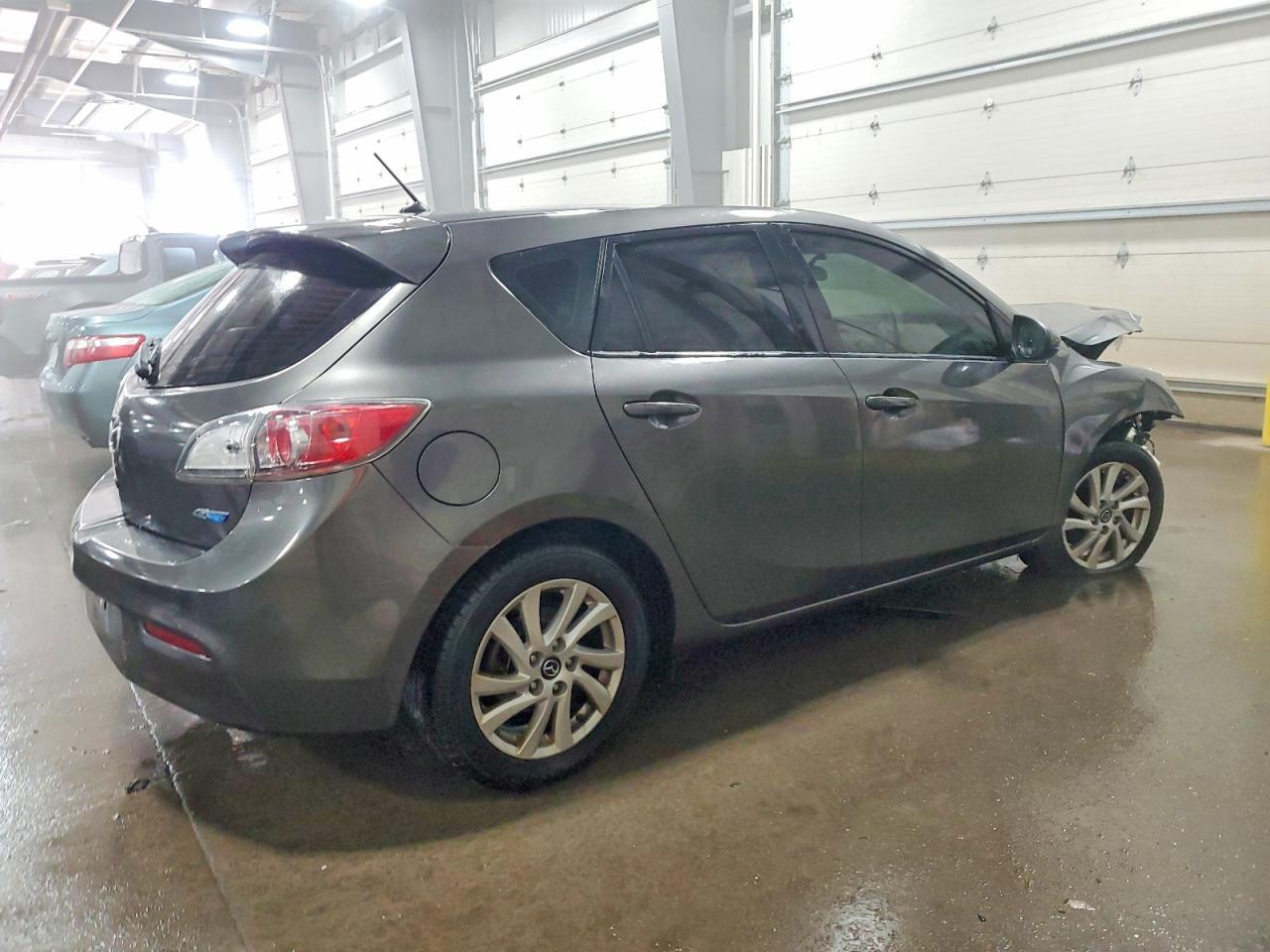 2013 Mazda 3 I