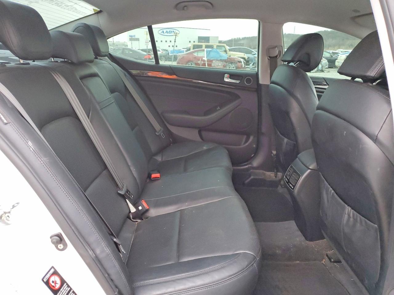 2014 KIA Cadenza Premium