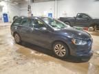 2016 Volkswagen Golf Sportwagen s