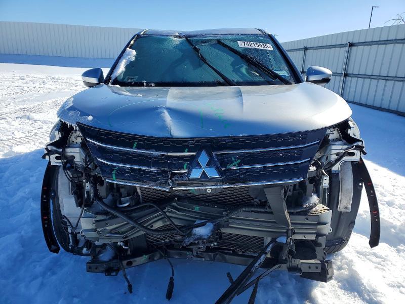 2022 Mitsubishi Outlander es