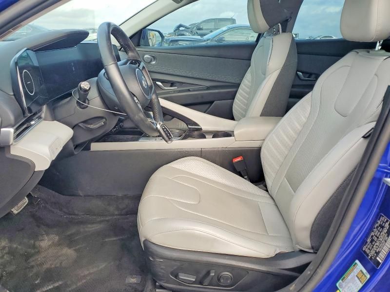 2022 Hyundai Elantra Limited