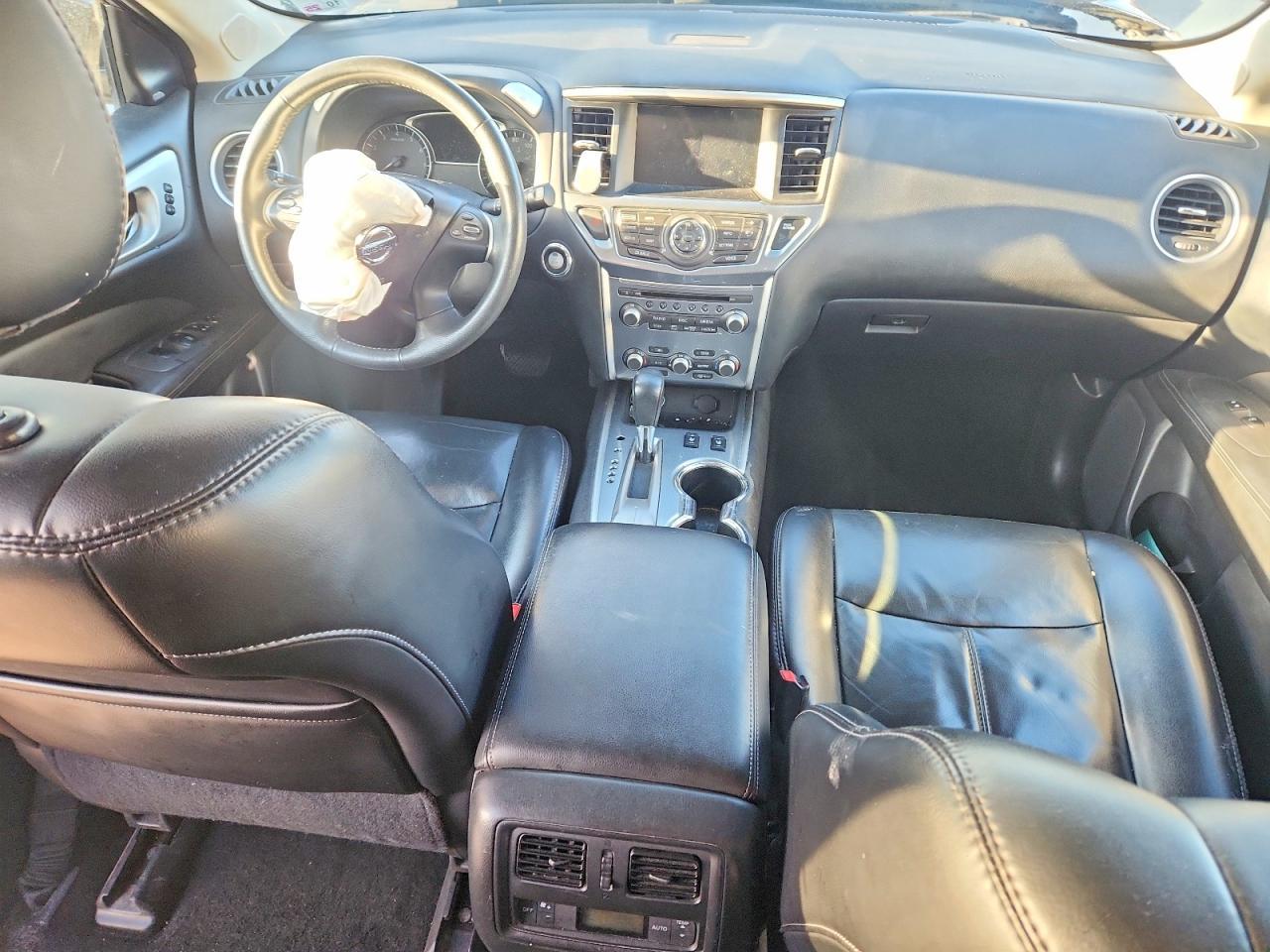 2017 Nissan Pathfinder s