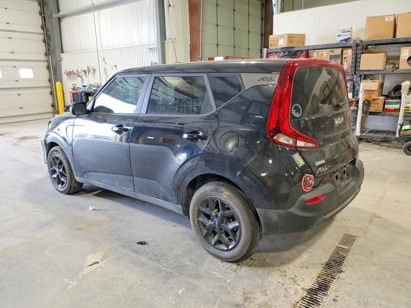 2022 KIA Soul lx
