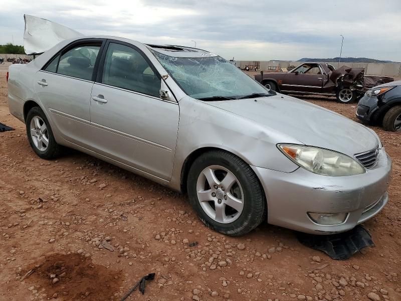 2005 Toyota Camry le