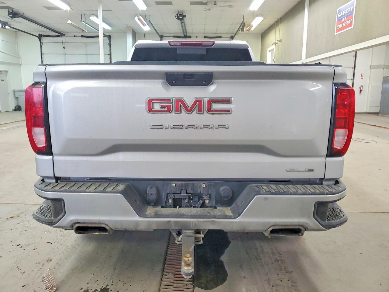 2020 GMC Sierra K1500 sle