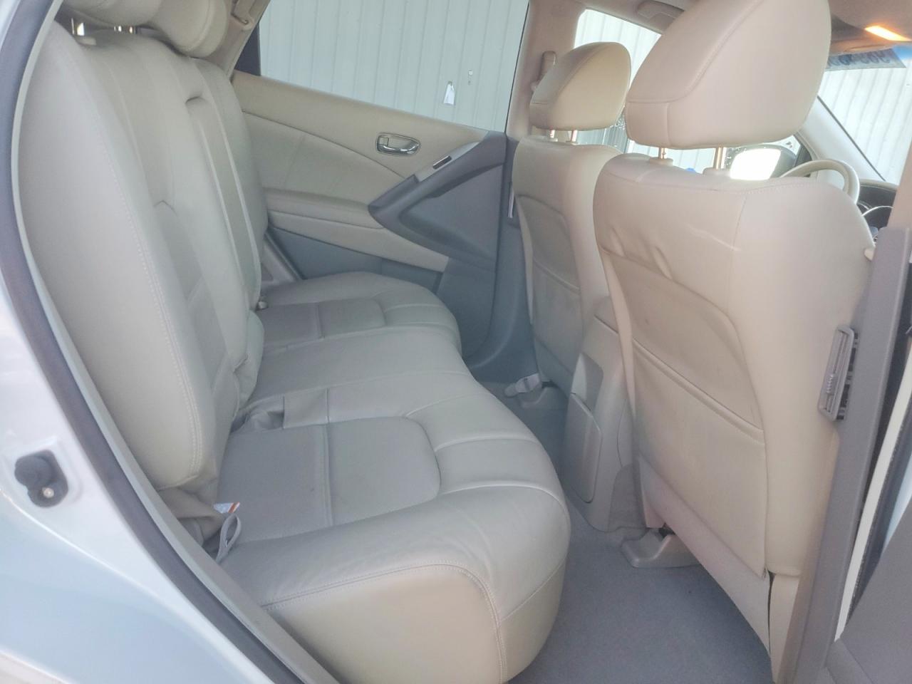 2012 Nissan Murano s