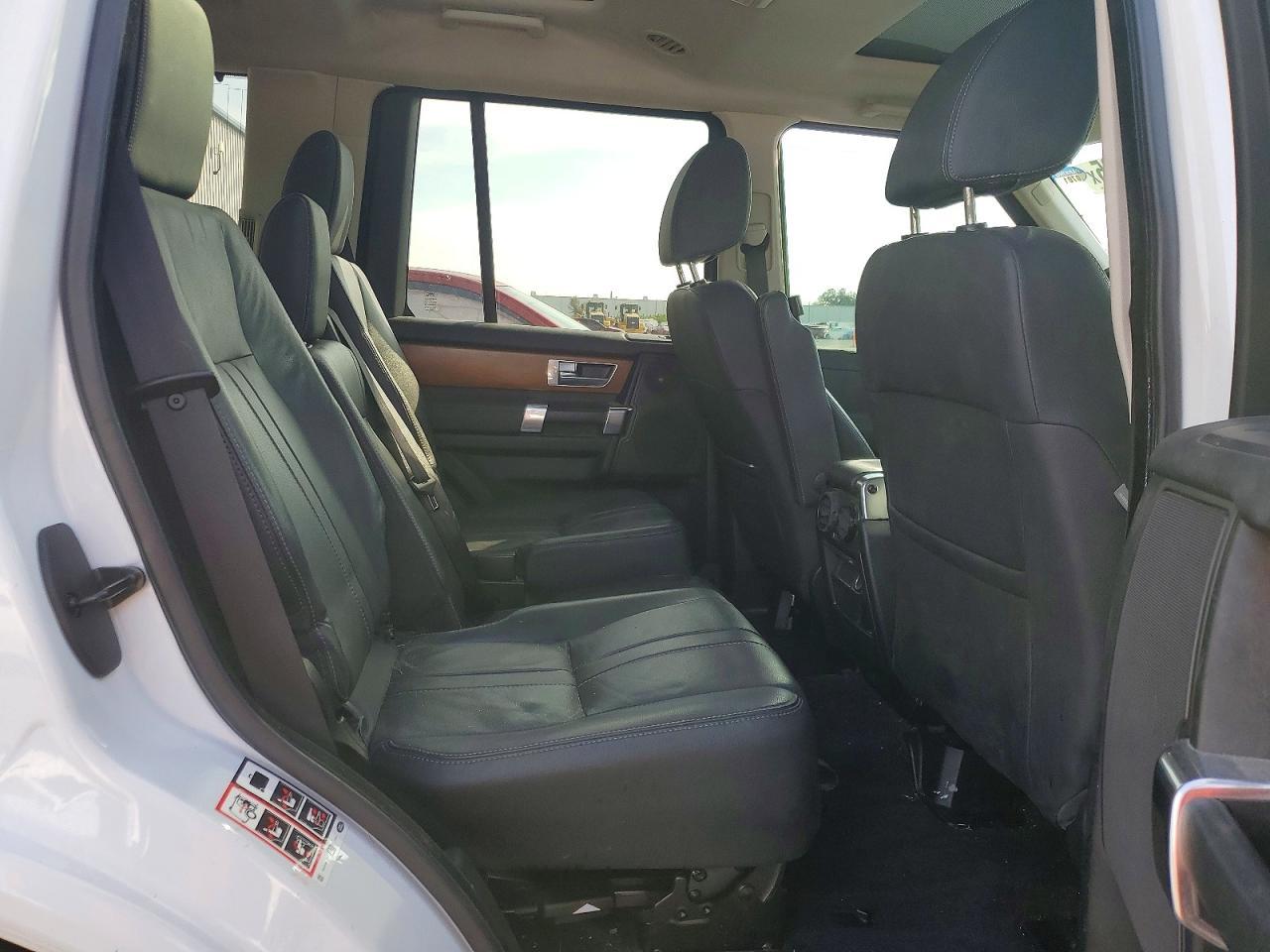 2016 Land Rover LR4 hse