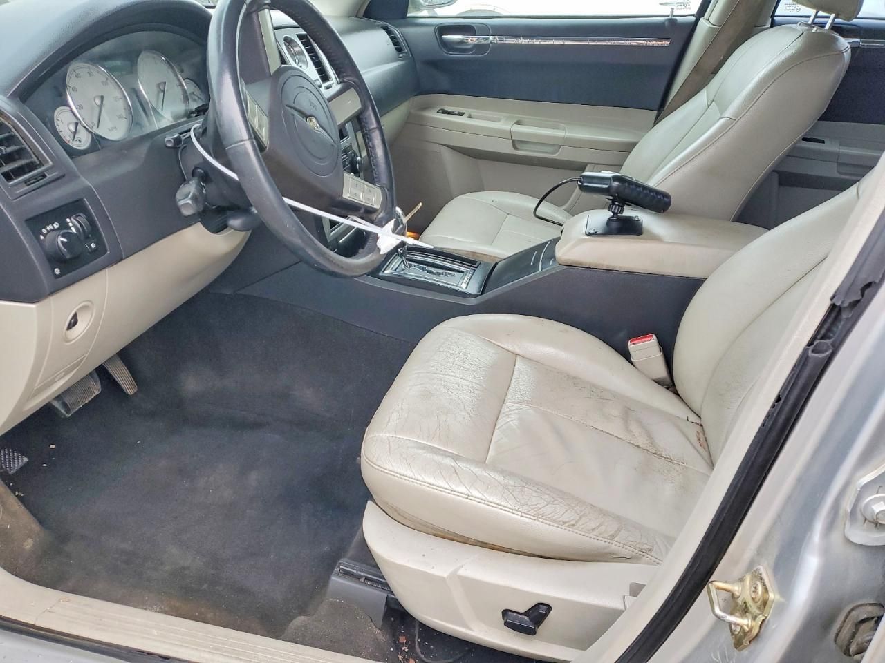 2005 Chrysler 300 Touring