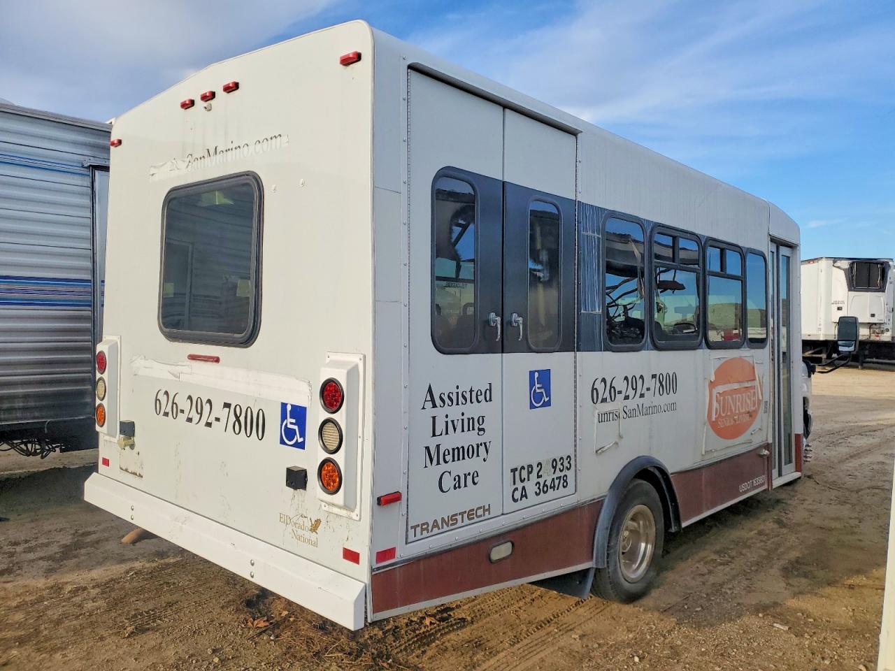 2015 Ford E450 Shuttle Bus