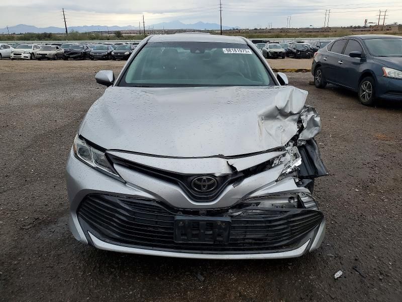 2018 Toyota Camry le