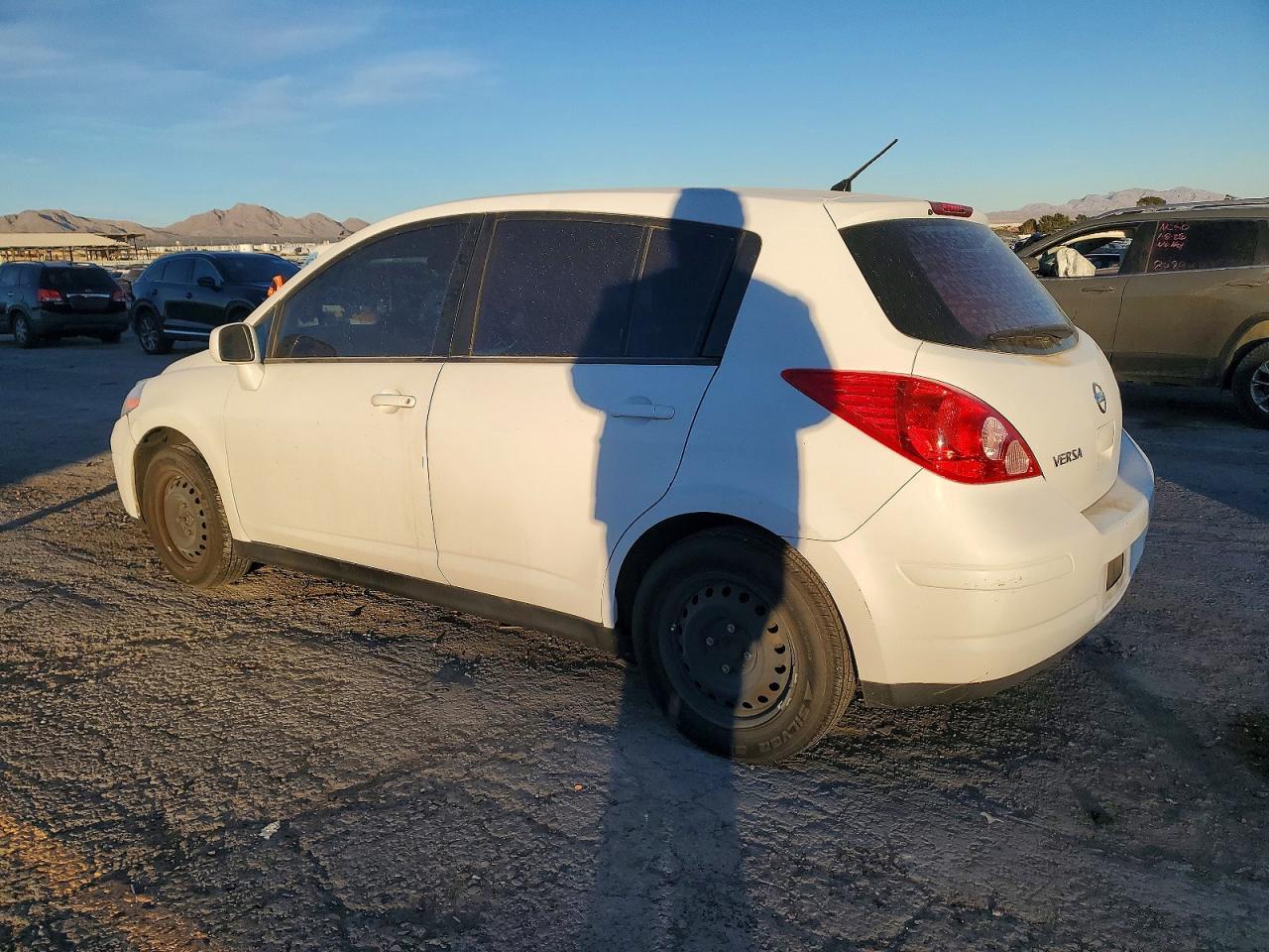 2011 Nissan Versa s
