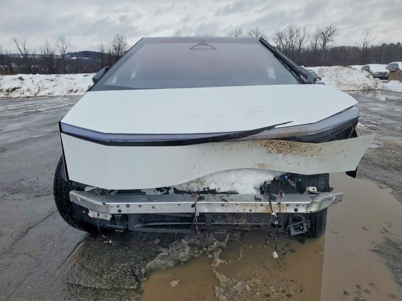 2025 Tesla Cybertruck